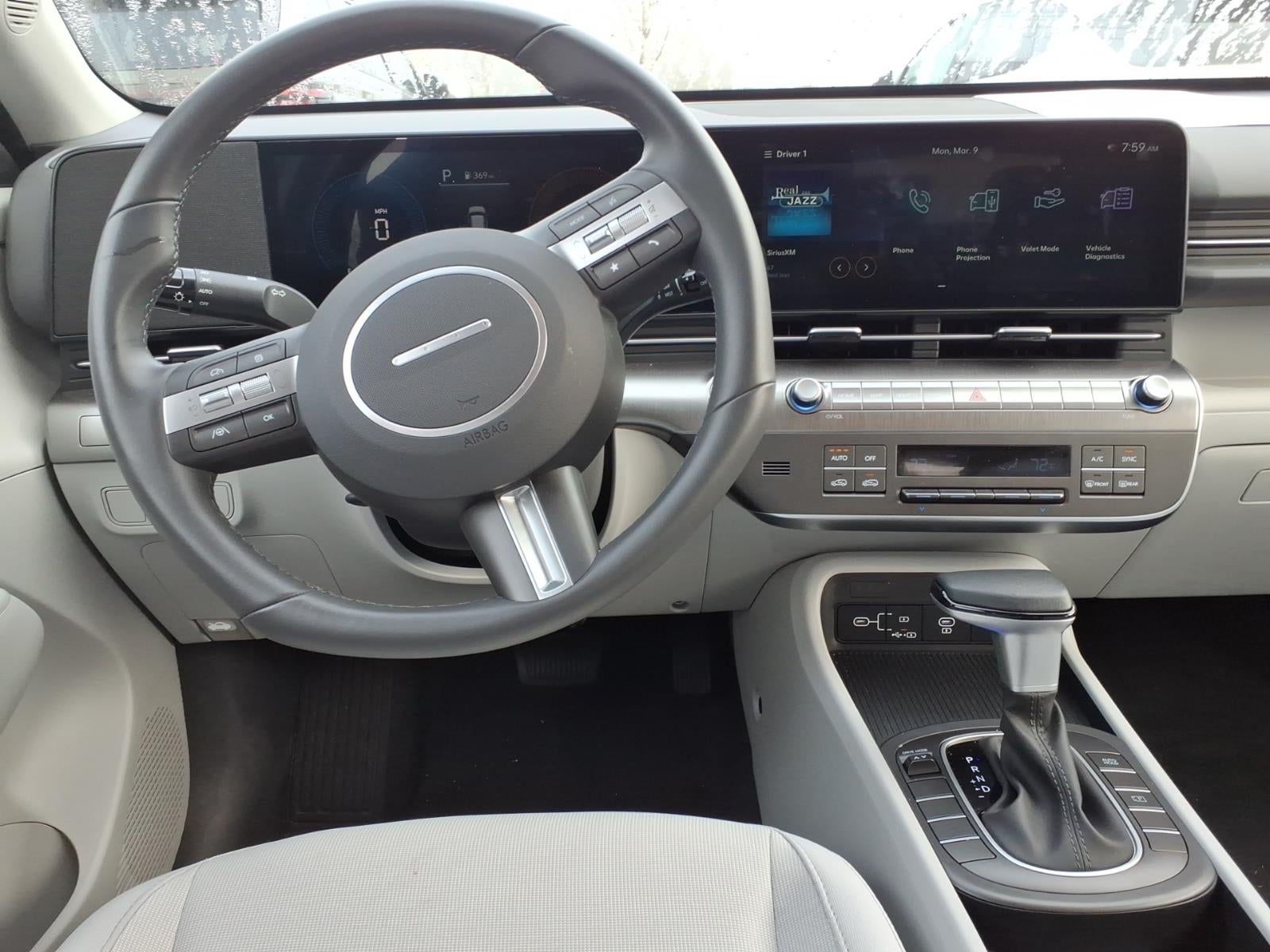 2025 Hyundai KONA SEL