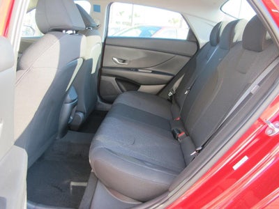 2025 Hyundai ELANTRA SE