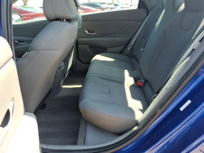 2025 Hyundai ELANTRA SE