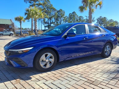 2025 Hyundai ELANTRA SE