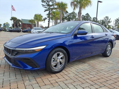 2025 Hyundai ELANTRA SE
