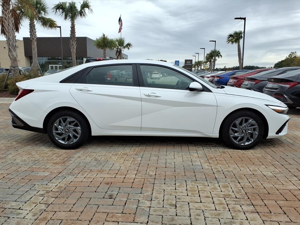2024 Hyundai ELANTRA HYBRID Blue