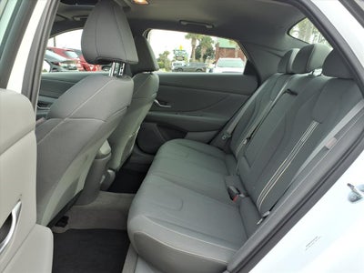 2025 Hyundai ELANTRA SEL Convenience