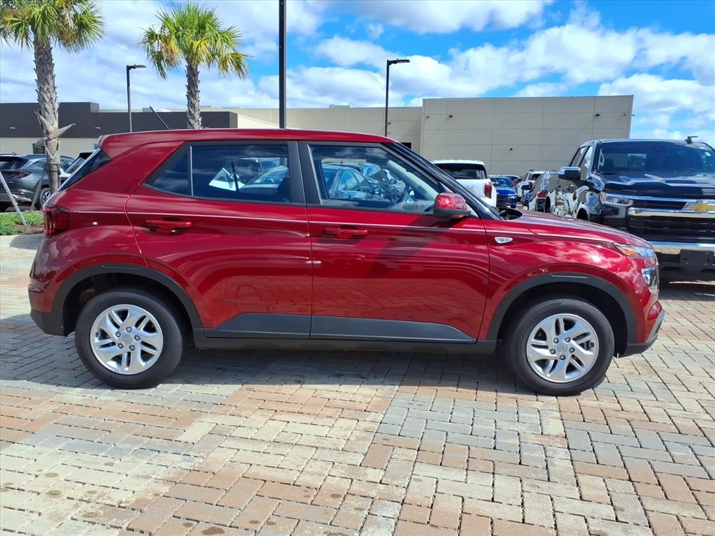 2025 Hyundai VENUE SE