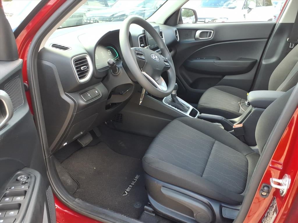 2025 Hyundai VENUE SE