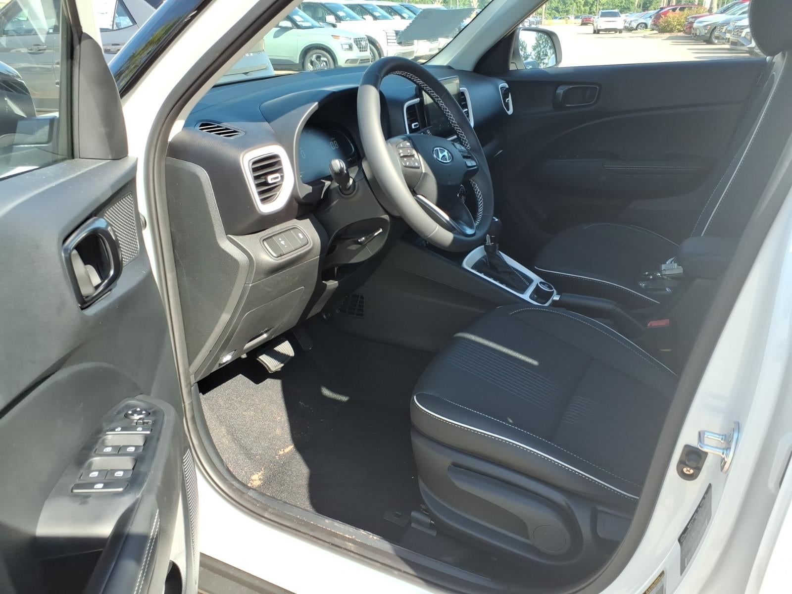 2026 Hyundai VENUE SEL W/Two-Tone Roof