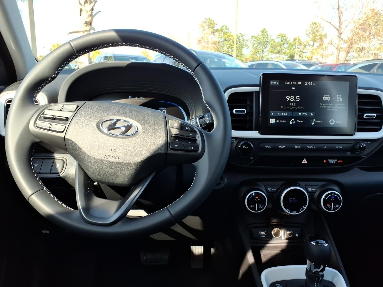 2026 Hyundai VENUE SEL W/Two-Tone Roof