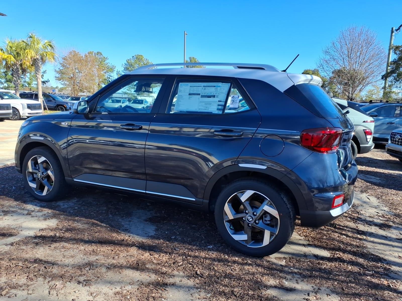 2026 Hyundai VENUE SEL W/Two-Tone Roof