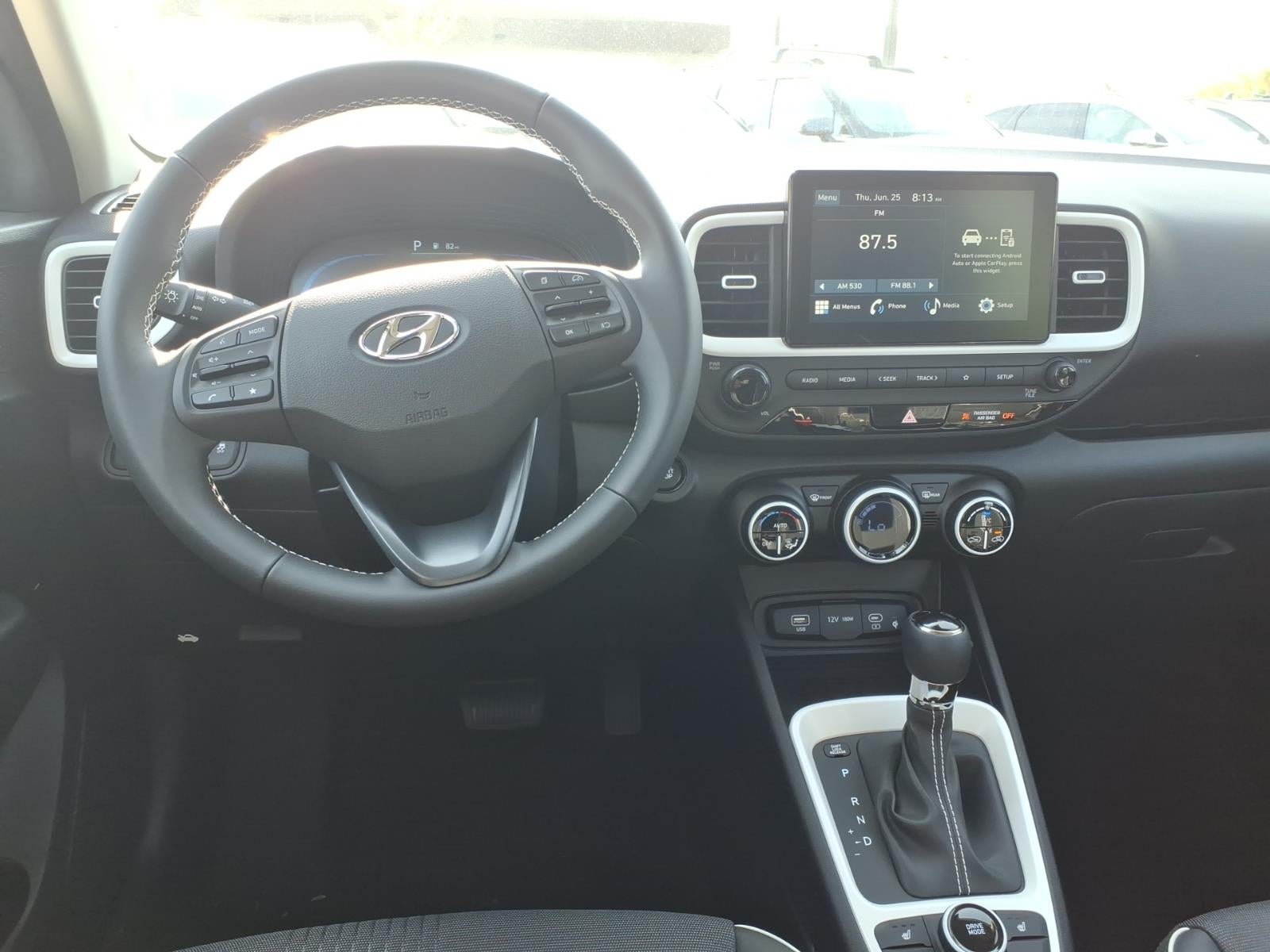 2026 Hyundai VENUE SEL W/Two-Tone Roof