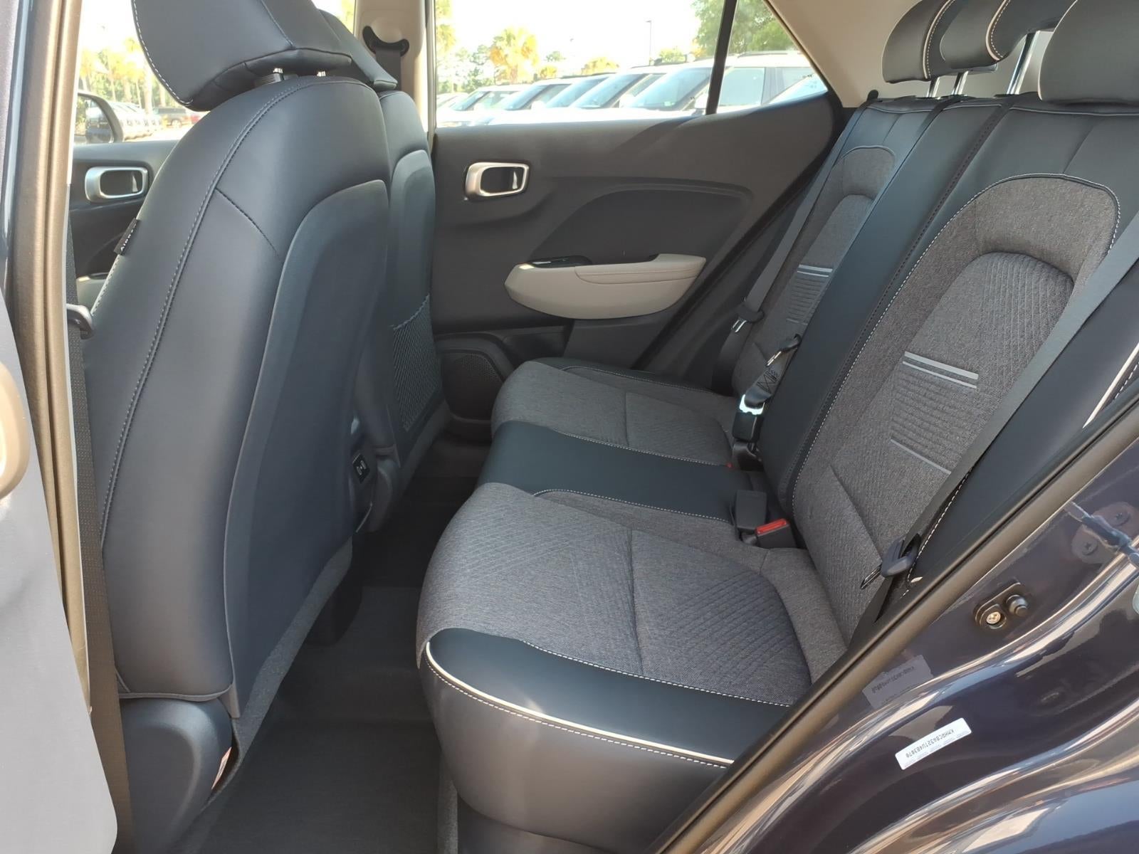 2026 Hyundai VENUE SEL W/Two-Tone Roof
