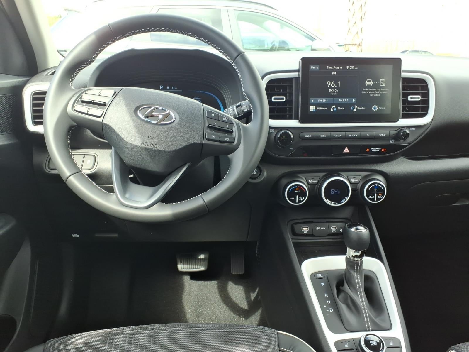2026 Hyundai VENUE SEL W/Two-Tone Roof