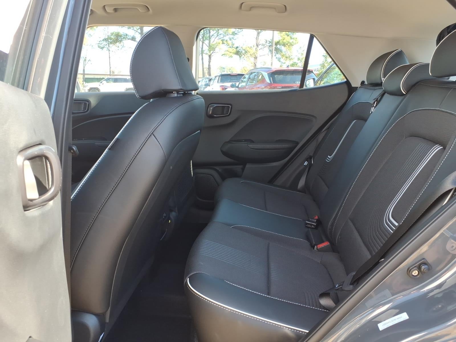 2026 Hyundai VENUE SEL W/Two-Tone Roof