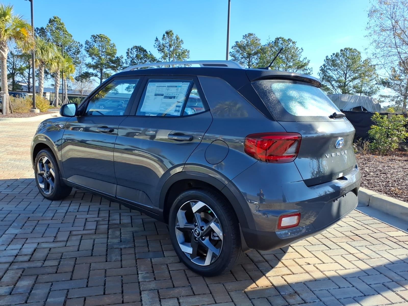 2026 Hyundai VENUE SEL W/Two-Tone Roof