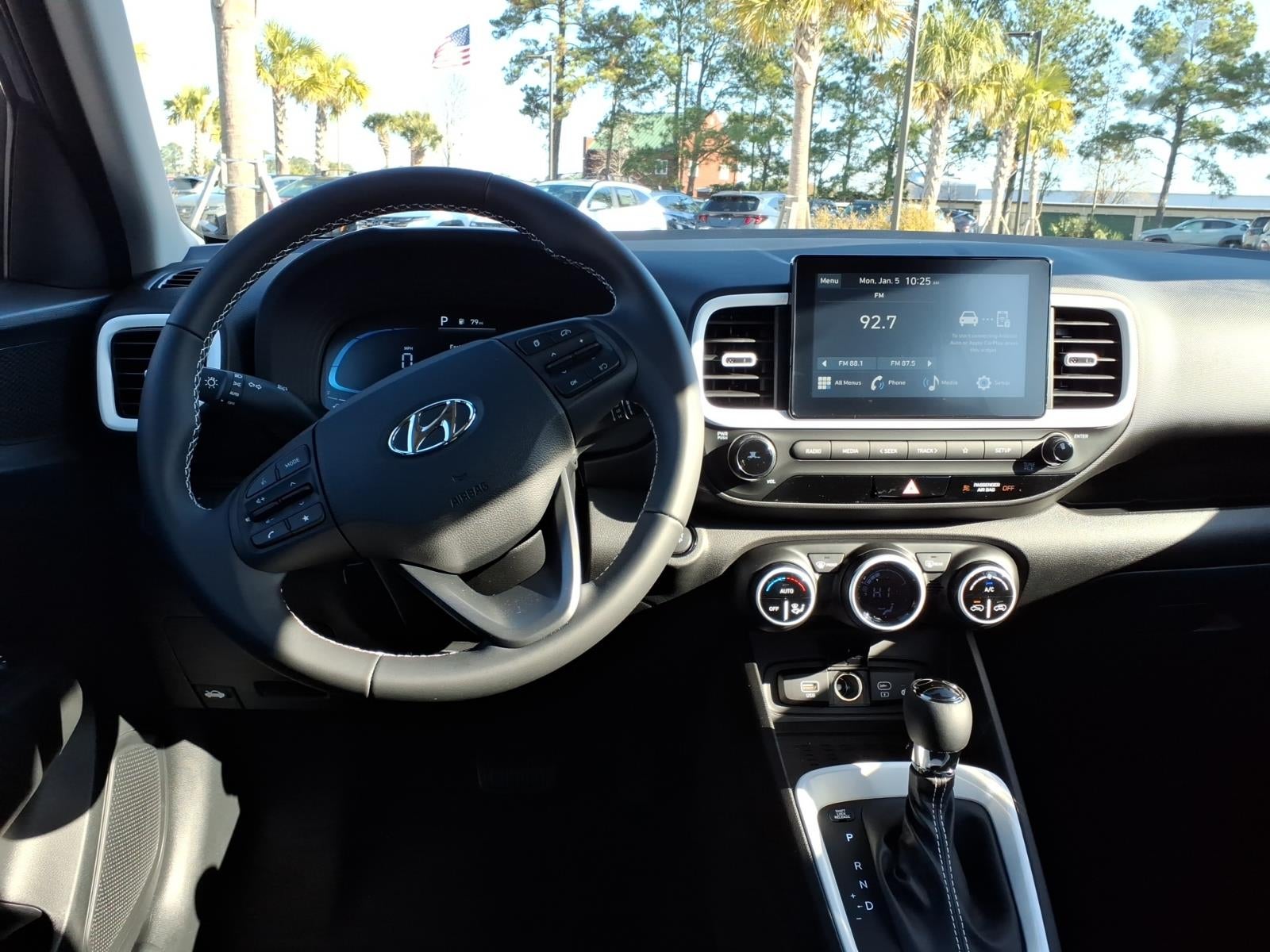 2026 Hyundai VENUE SEL W/Two-Tone Roof