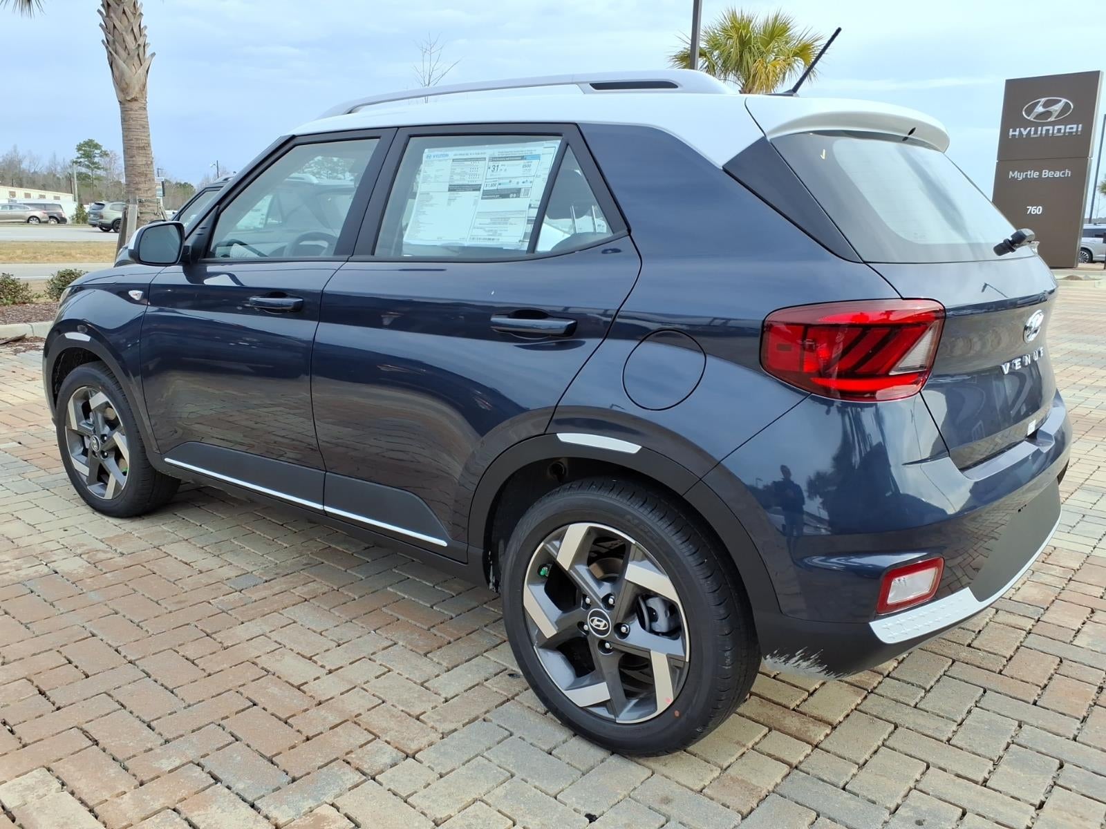 2026 Hyundai VENUE SEL W/Two-Tone Roof