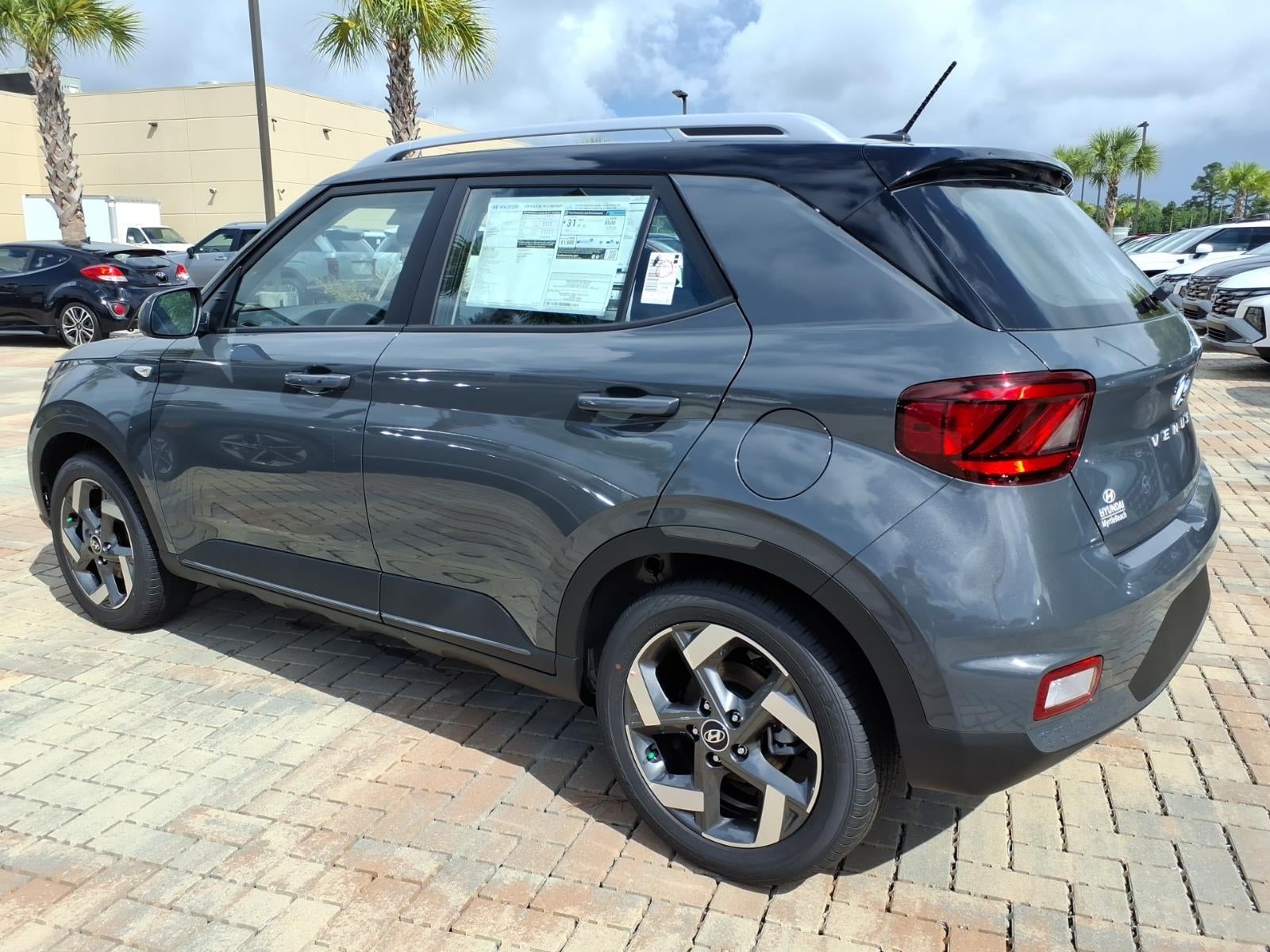 2026 Hyundai VENUE SEL W/Two-Tone Roof